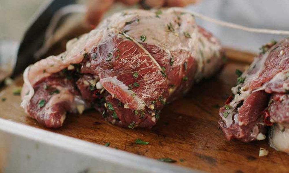 Rotolini di maiale alle mele
